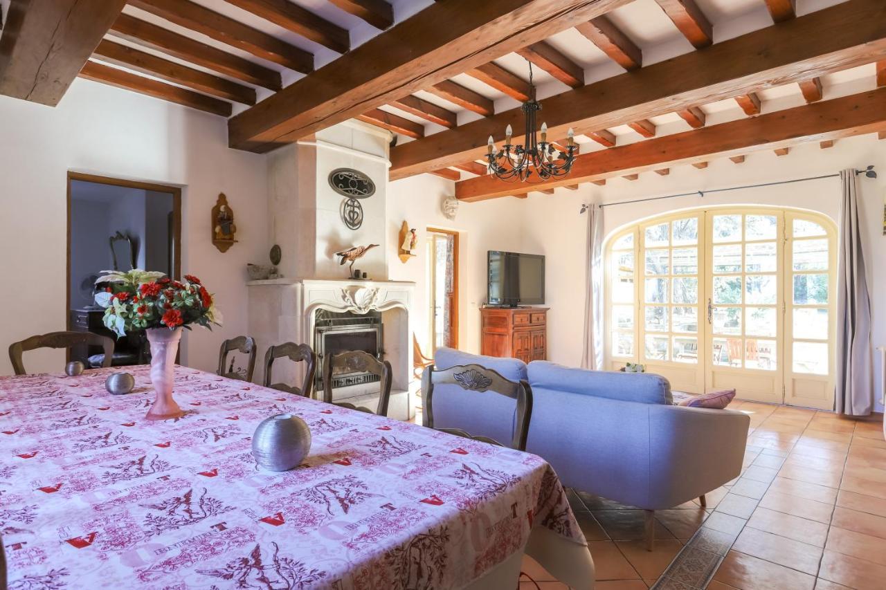 Le Mas Du Lac Saint-Rémy-de-Provence エクステリア 写真