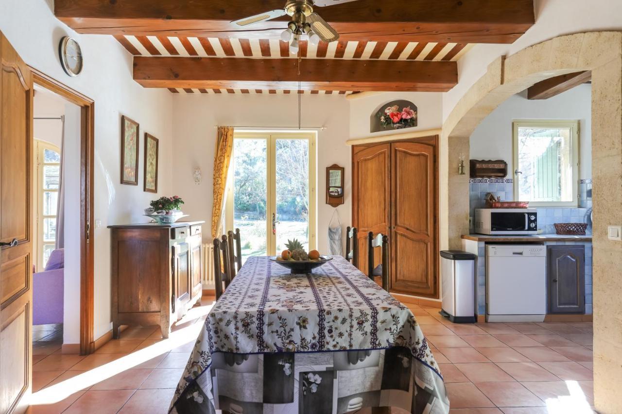 Le Mas Du Lac Saint-Rémy-de-Provence エクステリア 写真