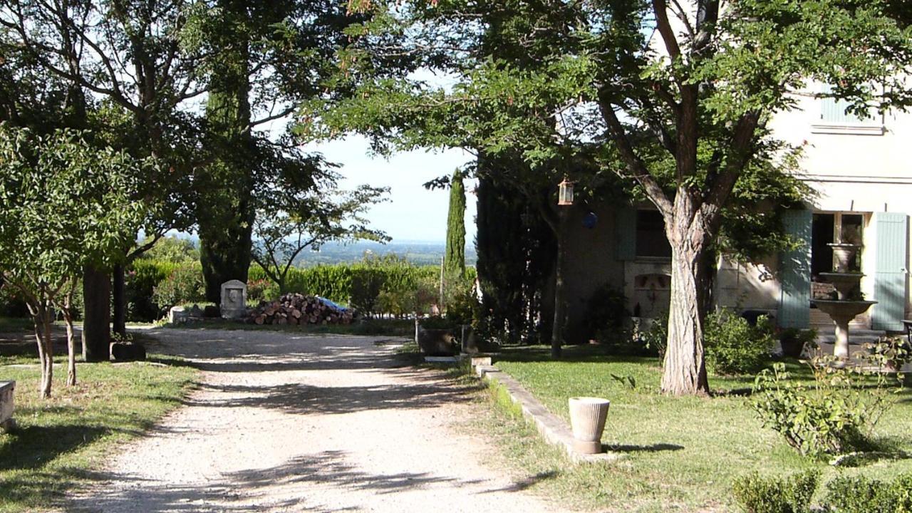 Le Mas Du Lac Saint-Rémy-de-Provence エクステリア 写真