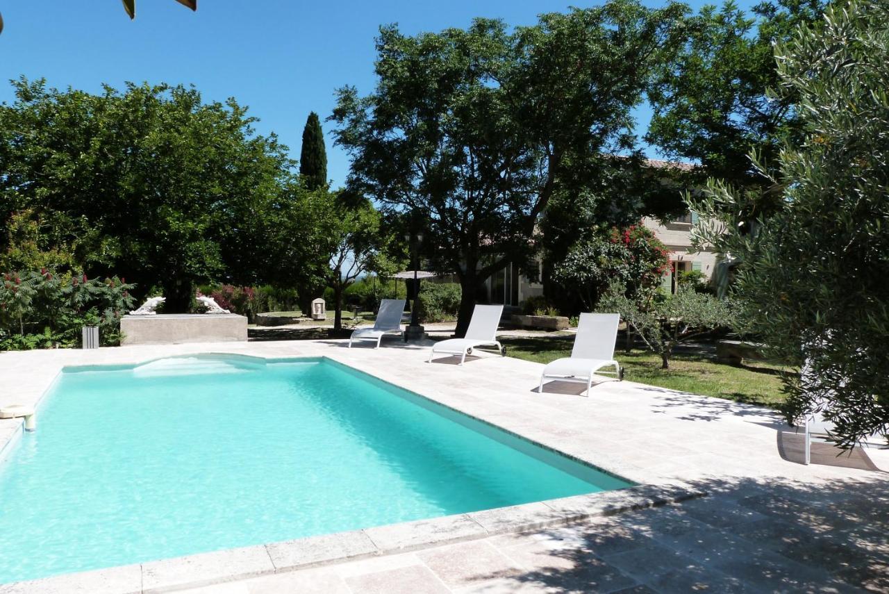 Le Mas Du Lac Saint-Rémy-de-Provence エクステリア 写真