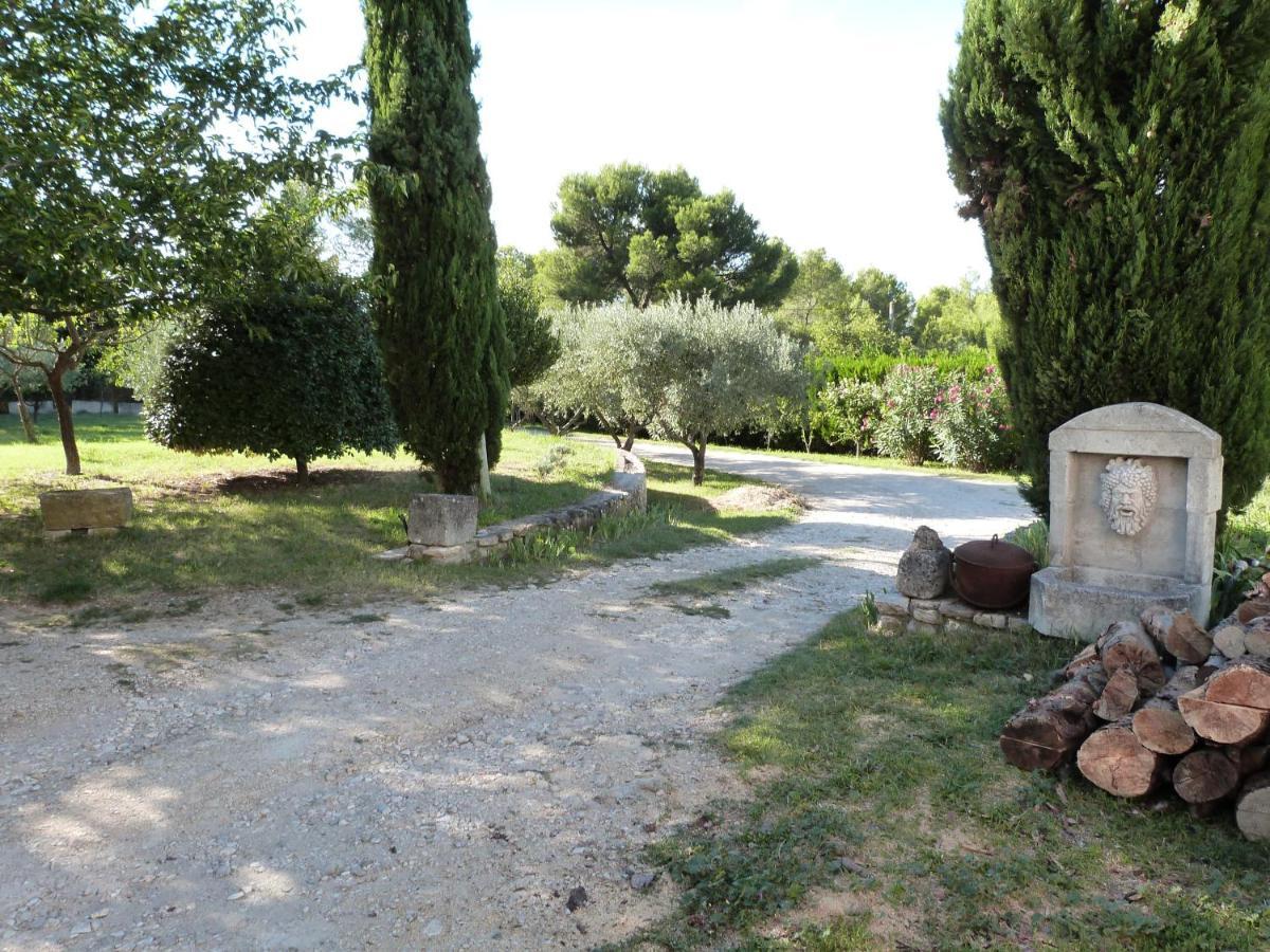 Le Mas Du Lac Saint-Rémy-de-Provence エクステリア 写真